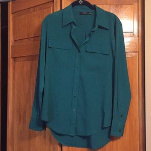 Emerald green button up blouse, perfect condition.